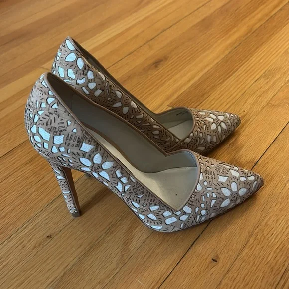 Shoes - Picture 4 of 5